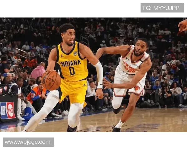 雷霆队与尼克斯队精彩对决瞬间回顾及赛场图片分享